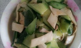 瓜瓜菌吃瓜,瓜瓜菌的奇妙吃瓜之旅