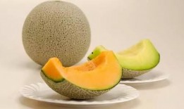 崔胜澈吃蜜瓜,甜蜜分享，夏日清凉